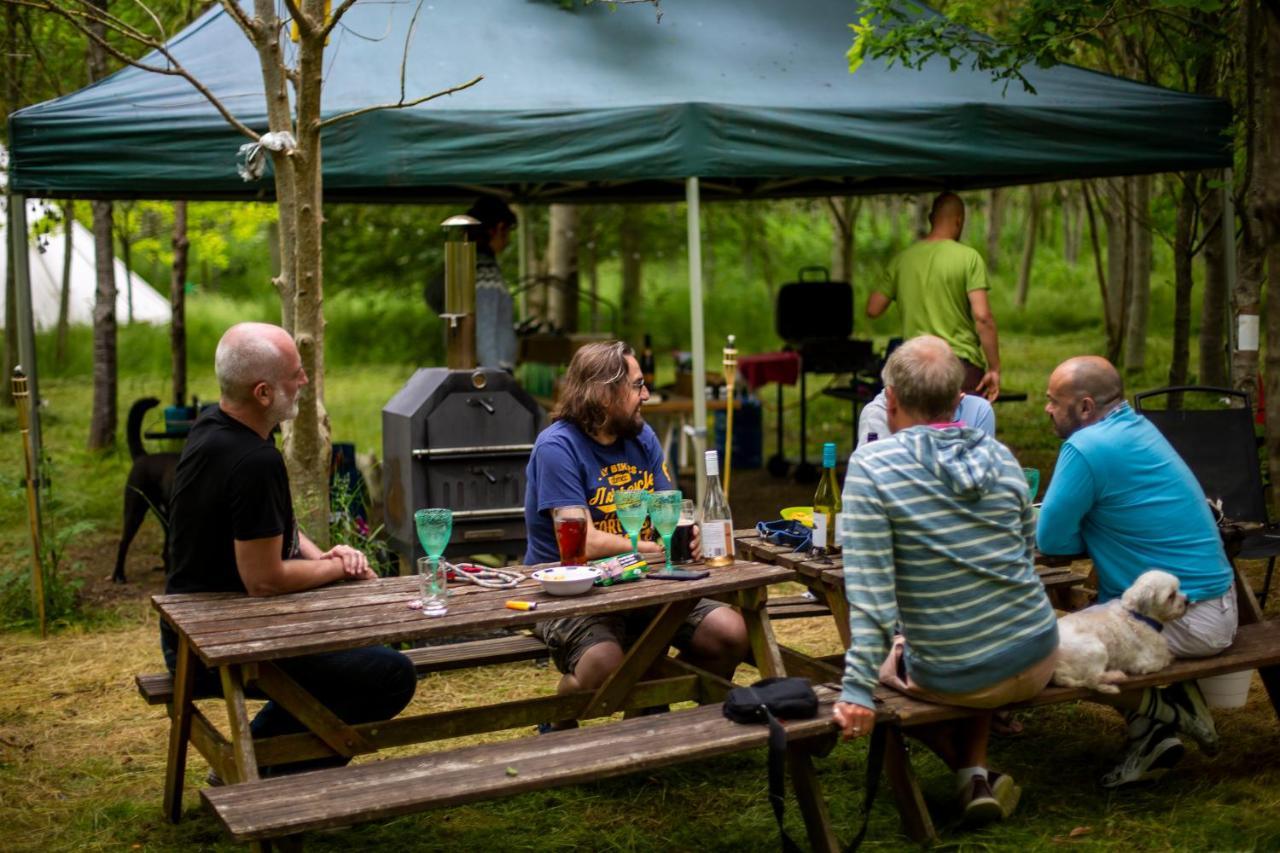 Dgg Woodland Escape Hotel South Barrow Bagian luar foto