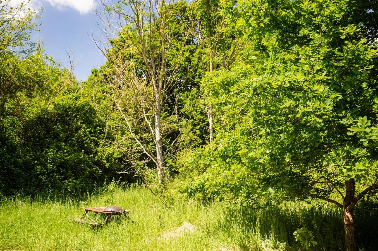 Dgg Woodland Escape Hotel South Barrow Bagian luar foto